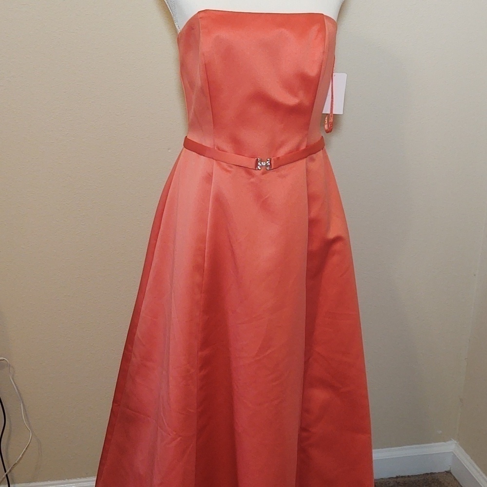 Michaelangelo NWT Women's Strapless Tea Length Formal